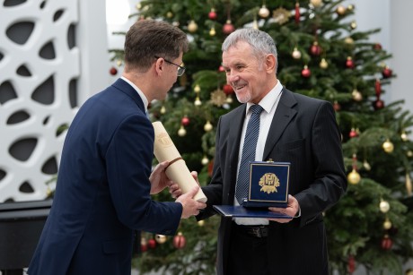 Székesfehérvár Gazdaságáért díjat vett át Sinkó Ottó, a VIDEOTON Holding Zrt. vezérigazgatója